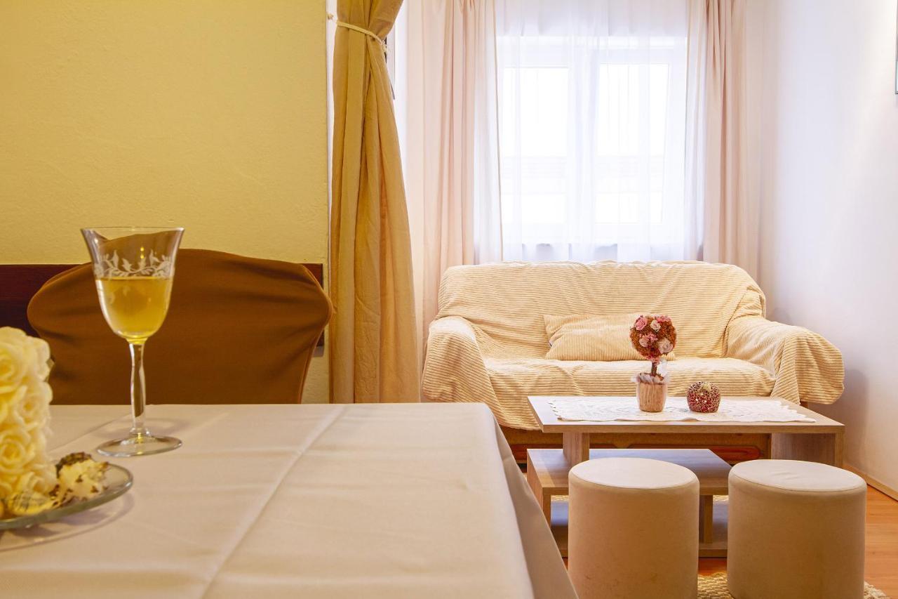Apartmani Justic Njivice Ngoại thất bức ảnh