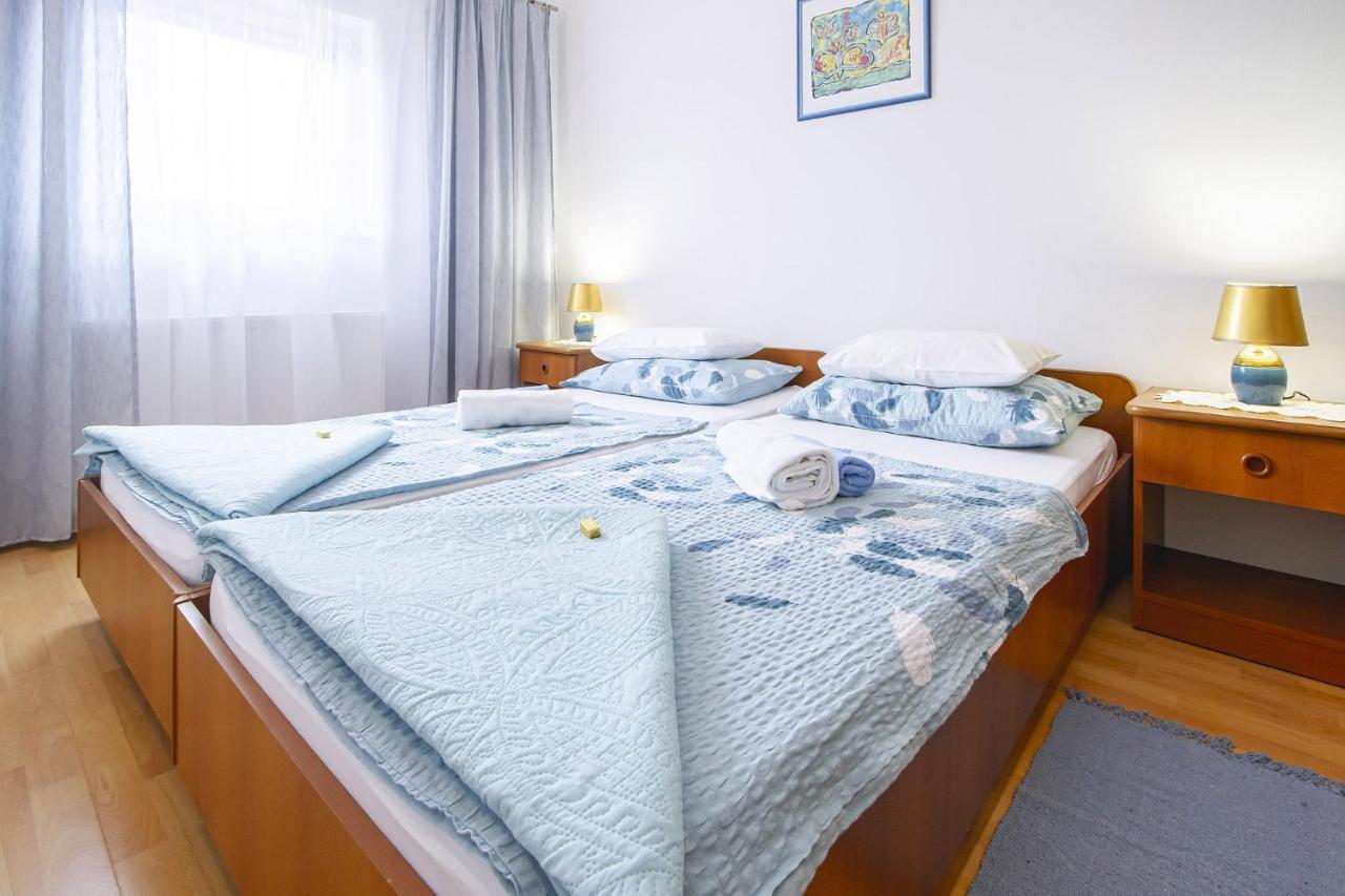 Apartmani Justic Njivice Ngoại thất bức ảnh