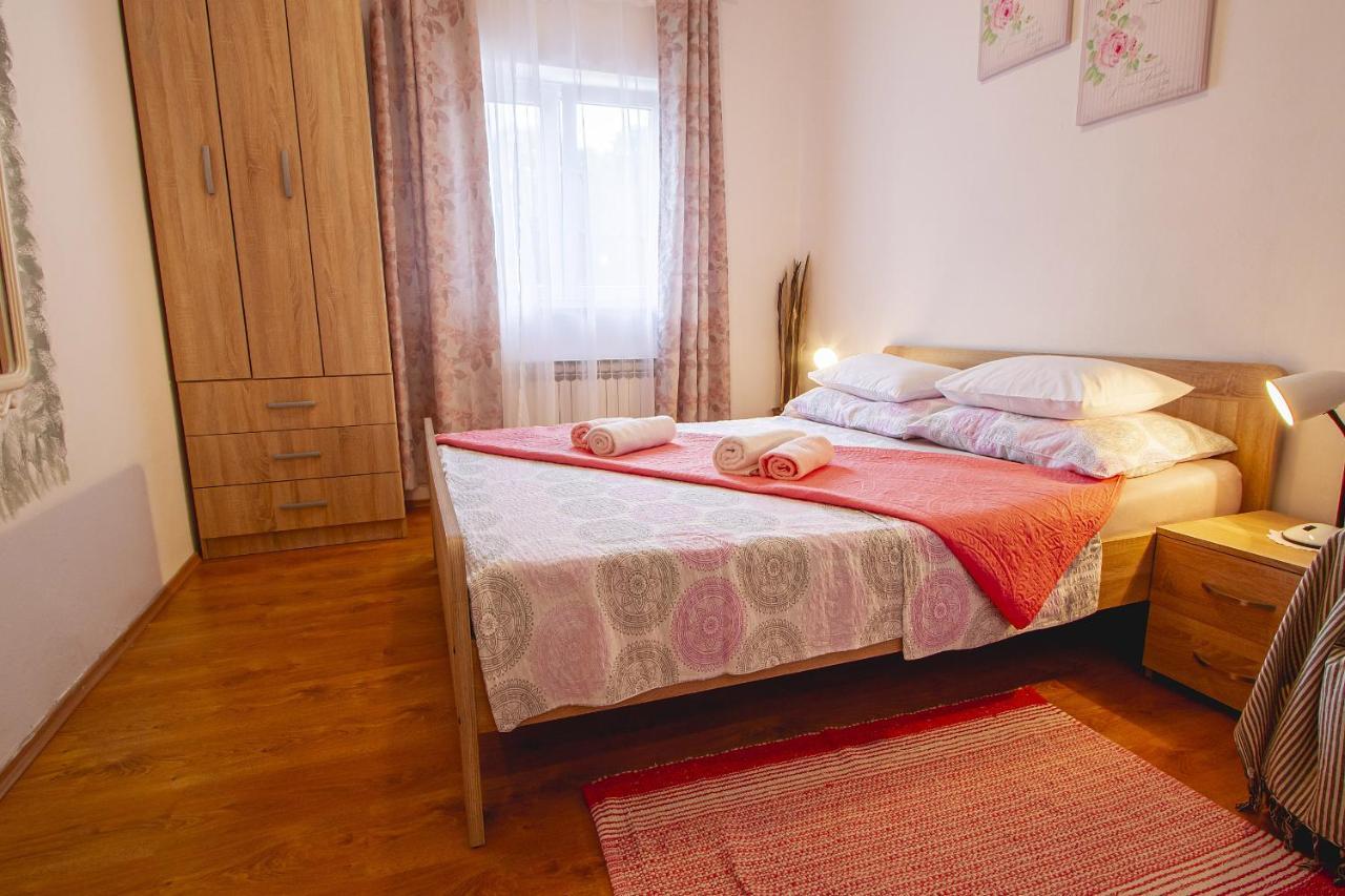 Apartmani Justic Njivice Ngoại thất bức ảnh
