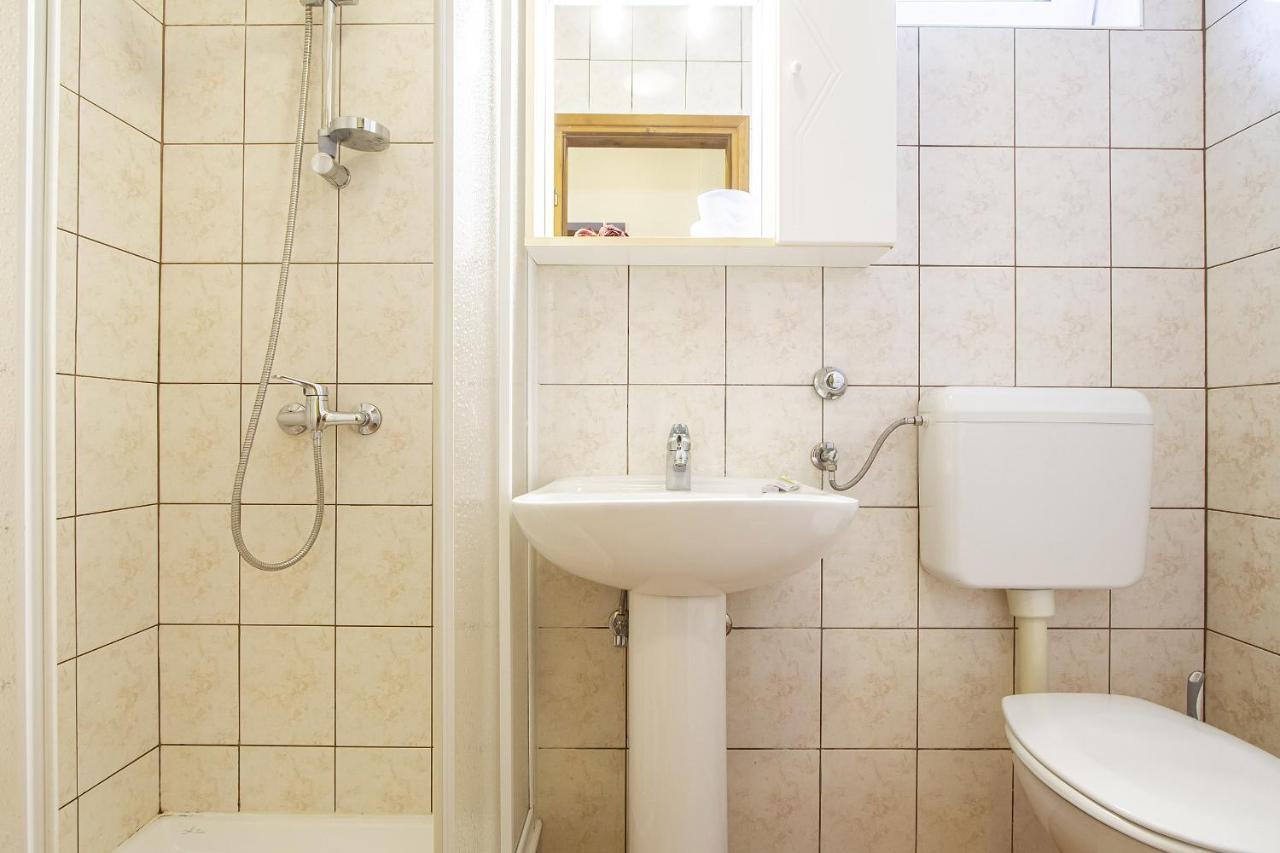 Apartmani Justic Njivice Ngoại thất bức ảnh